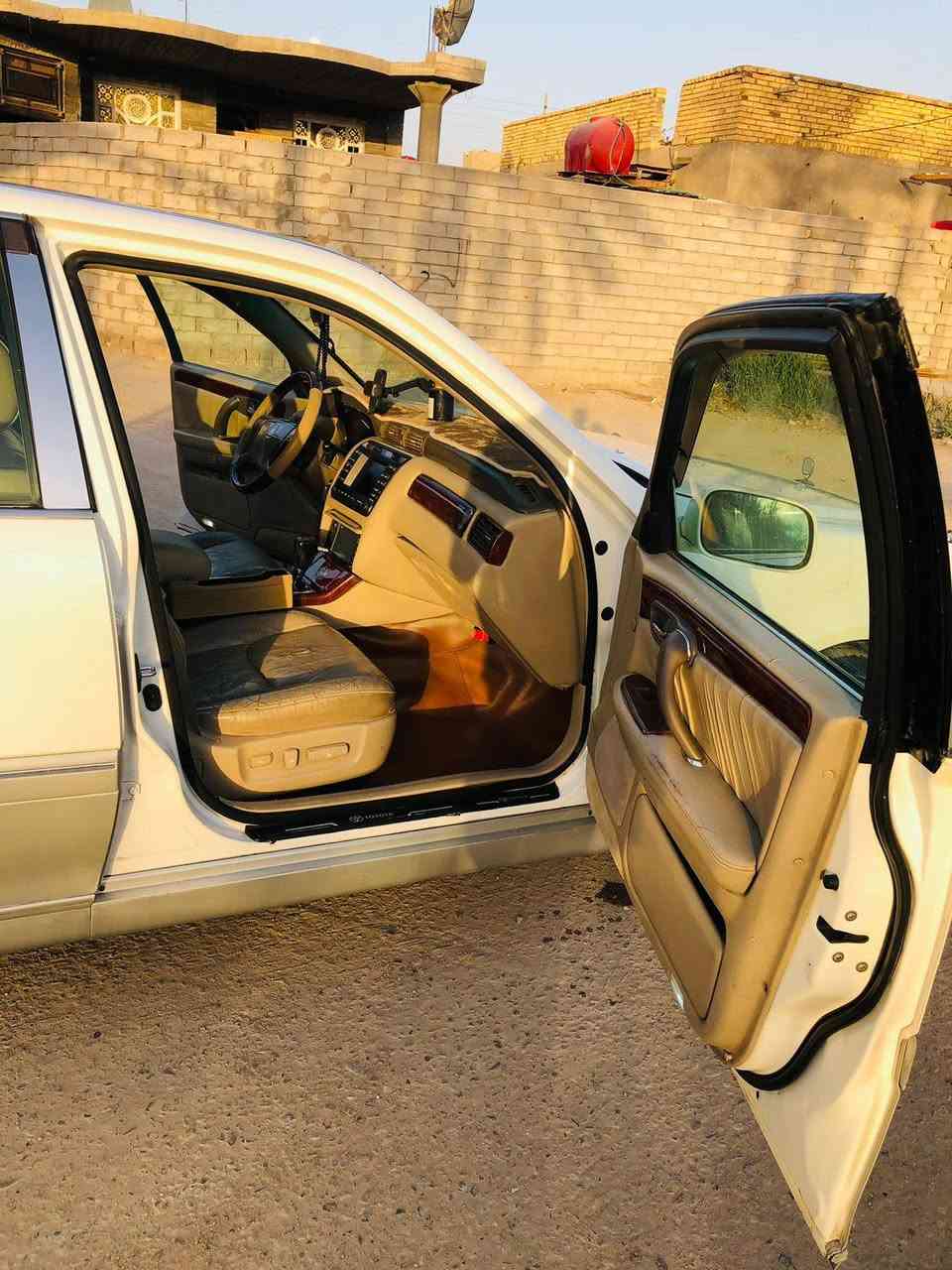 يا الله سلام عليكم ملكه جنون للبيع مديل 2001 رقم بصره نكليزي سنويه ل2030 تحويل مباشر سياره جديده كفاله من كصه ونقل جثه وضربه ولعيب شرعي مكينه ابو لكلاص تخم تاير ويل نجمه 16 حداديه جديده فول مواصفات ماعده لفتحه  كرستال اصل 4دكم كشنات 4كهربا ستيرن كهرباء مري شفط لايت زنون عالي وناصي اي نقص مابيه جديده معنه كلمه سعر 130 وبيها مجال مكان بصره قرنه رقم ***********
