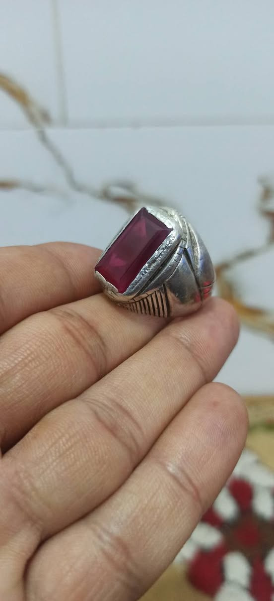 اللهم صل على محمد وآل محمد 

ياالله سلام عليكم خوان تحفة من الياقوت صياغة ثقيله جدا 

قياس الخاتم 26 تفاصيل اكثر خاص يوجد توصيل بيع فقط


**إذا كنت صاحب هذا الإعلان وتريد حذفه لأي سبب، رجاءا أرسل رسالة إلى الدعم الفني**