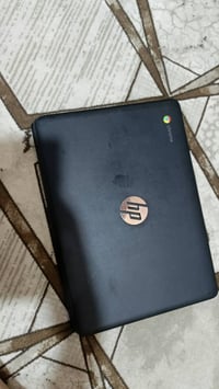 لابتوب لمس نضام اندرويد كيبورد عربي انجليزي شاشة حجم ١٢انش يوجد كسر بس...