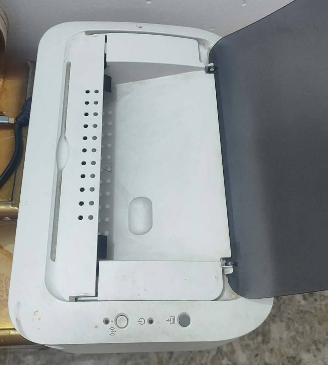 طابعة كانون Canon LBP6030 ابيض واسود  للبيع بيها wifi  اضافه منفذ USB للحاسبه وايضا عن طريق الموبايل. طابعه بحاله جيده ونظيفة الشراي يجي خاص
ادمن


**إذا كنت صاحب هذا الإعلان وتريد حذفه لأي سبب، رجاءا أرسل رسالة إلى الدعم الفني**