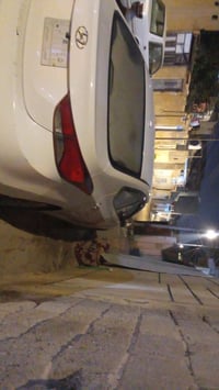 السياره كفاله عامه عامه عده بارد بل داير الخلفي فقط وخفيف المحركة 1800...