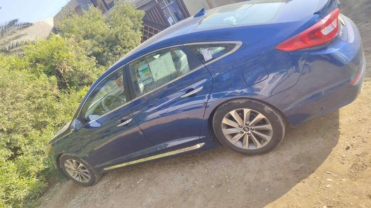 السلام عليكم شباب سوناتا 2017 سياره امريكي بيها باب السائق مواصفات فتحه كشن كهربائي *********** سعر 133 💲
