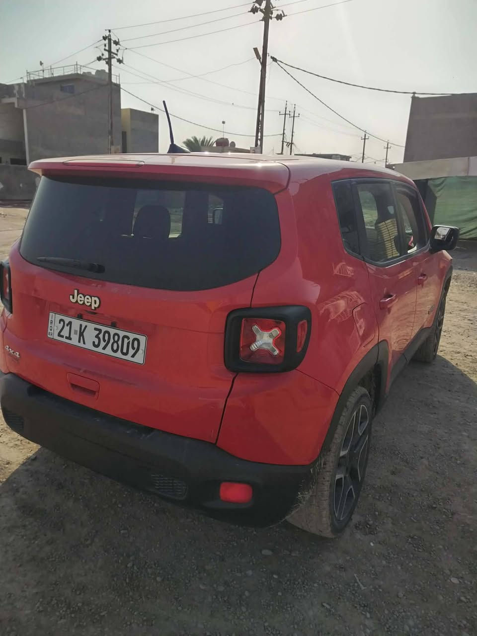 السلام عليكم شباب
جيب رينجيد للبيع رقم سليمانية موديل ٢٠٢١ سنوية بأسمي السيارة مثل ماموضح بالصور الجامة مضروبة بس ما مئثرة عالداخل وبيها رصعة بالباب الخلفي مال صندوك وحادثها خلفي بالجاملغ الخلفي ورة السكن السيارة مناقصها شي  على وضعها ابيع سعرها ١٤٠ ورقة شباب

رقمي بي واتساب

***********

***********
