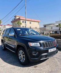 جيب لاريدو ٢٠١٤ 4x4 كلين بدون صابغ ولا بارد  سياره v6 كير ومحرك شرط  م...