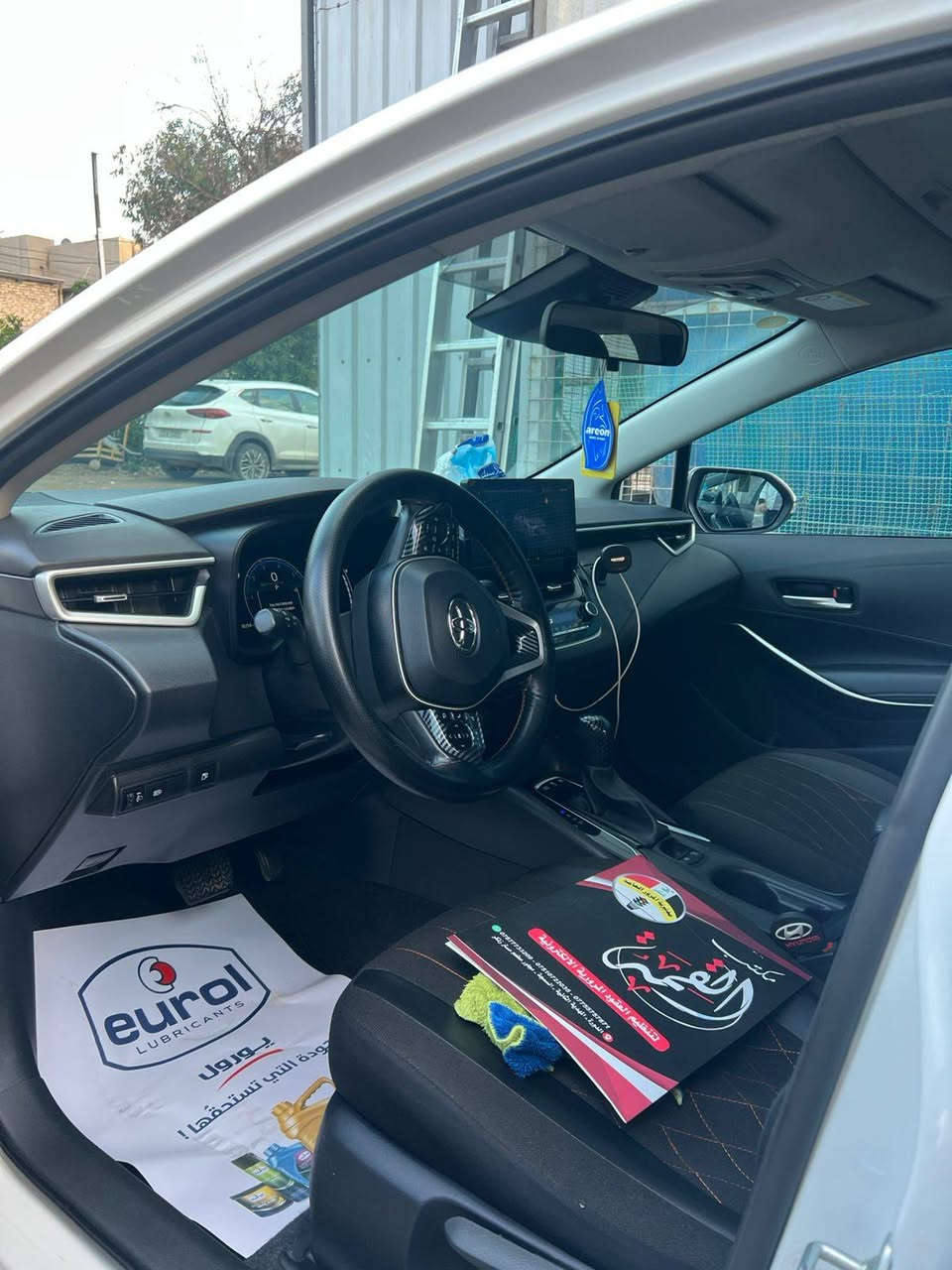 سلام عليكم اخوان 
كورلا للبيع هايبر تجميع صيني 
سياره ماشية ٣٠ الف موديل ٢٤ سياره معروفة موصفاتهة شاشه فتحه سقف كشنات جلد تحكمات ستيرن قيادة ذاتيه #سعر 145 وبيها مجال سياره شوف صورها زين وجيك سونار عجبتك علا راسي معجبتك ان شاءالله تلكه لاحسن منهة مكان سيارة بغداد للستفسار ***********
