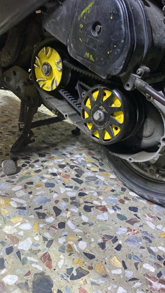 سلام عليكم شباب
ماكس عدله 
دراجه نضيفه جدا شلعه ومعدل تشك الكاع
مكينه 55 
كلجات WF
صالنصه FM
فلاوين جديد
كتف جديد.   باتري جديد. 
كابريتر جديده وكاله 
ضفيره جديد بلاديه اصليه.
لايتات اشاير هورن كله جديد
تاير امامي جديد
دشبول معه سواد ومعه عضمات سكليتر جديد
بكلايت خلفي معا الاشاير جديد
دراجه نكره سلف بكل وقت 
قبق فلاوين رياضي
تعلاكه رياضي 
يدات سكليتر رياضي
صالنصه رياضي
سبايدر خلفي كاربون جديد
كامله مكمله من دون نقص
675وبي مجال  مكاني بغداد الراشديه
رقمي ***********واتس فقط
