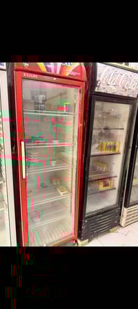 للبيع عارضات 2 سعرهن 375وبيهن مجال مكاني بغداد حي النصر 07718525688