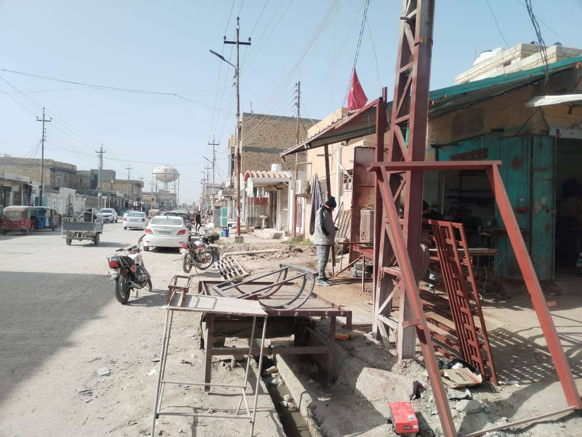 دار للبيع موقع تجاري 
المساحة ٢٠٠ متر  ركن على شارعين 
وجه على شارع الاطفاء والوجه الثاني على شارع الذهب 
للاستفسار الاتصال على الارقام 
***********
***********
