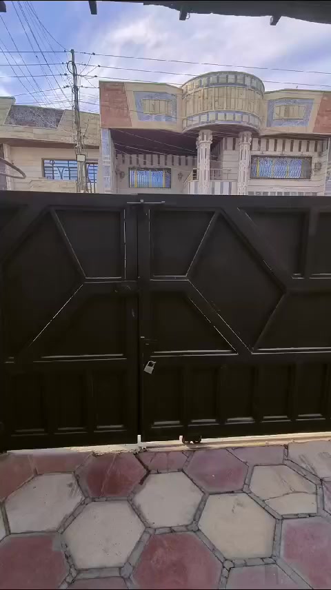 300 ارضي للايجار
غرفتين وصاله مطبخ صحيات كراج ترك 

للاستفسار الاتصال على الارقام 
***********
***********

مكتب القريشي للعقار
