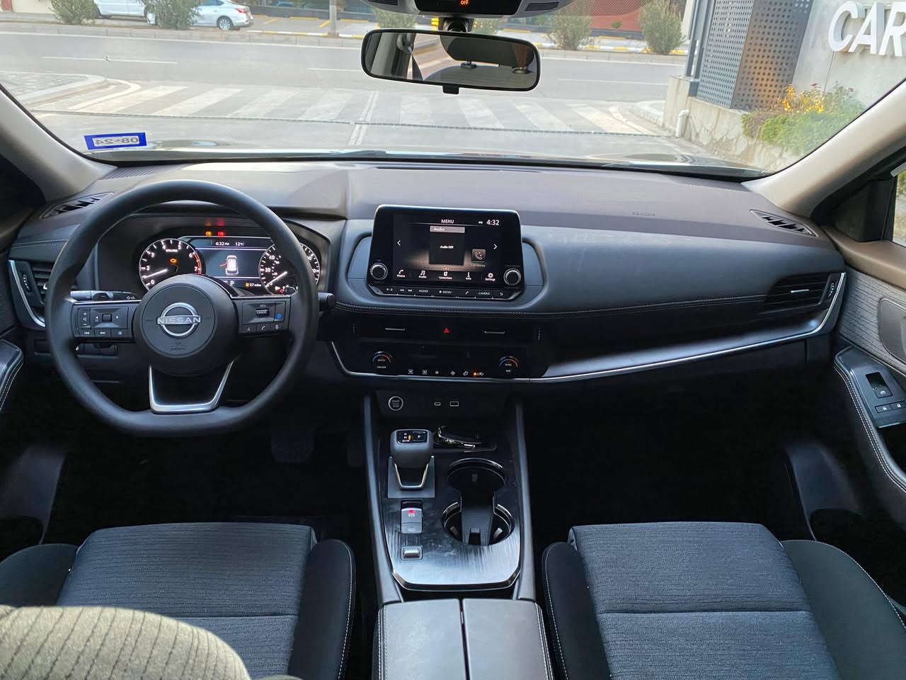 نيسان روك 2023 مواسەفات SV 
بەصمه وشەغال و شاشه وكاميرا
و رادار پيش و دوا و لاتەنيشت وحاسه
تەنها 24,000 روشتووه 
سەيارەکە وەك كلين تايتل وايه
تەنها قوپايى پچوك به نوكى بونيدى
بى بوياخه بى چال بى سارد بى پارجه كوراو

سعر : لە کۆمێنت داوای بکە ڕاستەوخۆ بۆت دێت 🤖 

گێر ومەكينه و بەرد و رادار وكارەبايى به شەرت
ژماره كاتيه دوو مانكى لەکەلە بو رەقم كردن
سەيارەکە ماشاءالله زور تازه و جوانه

ژمارەی خاوەنەکەی 
وەتساب : 
***********
