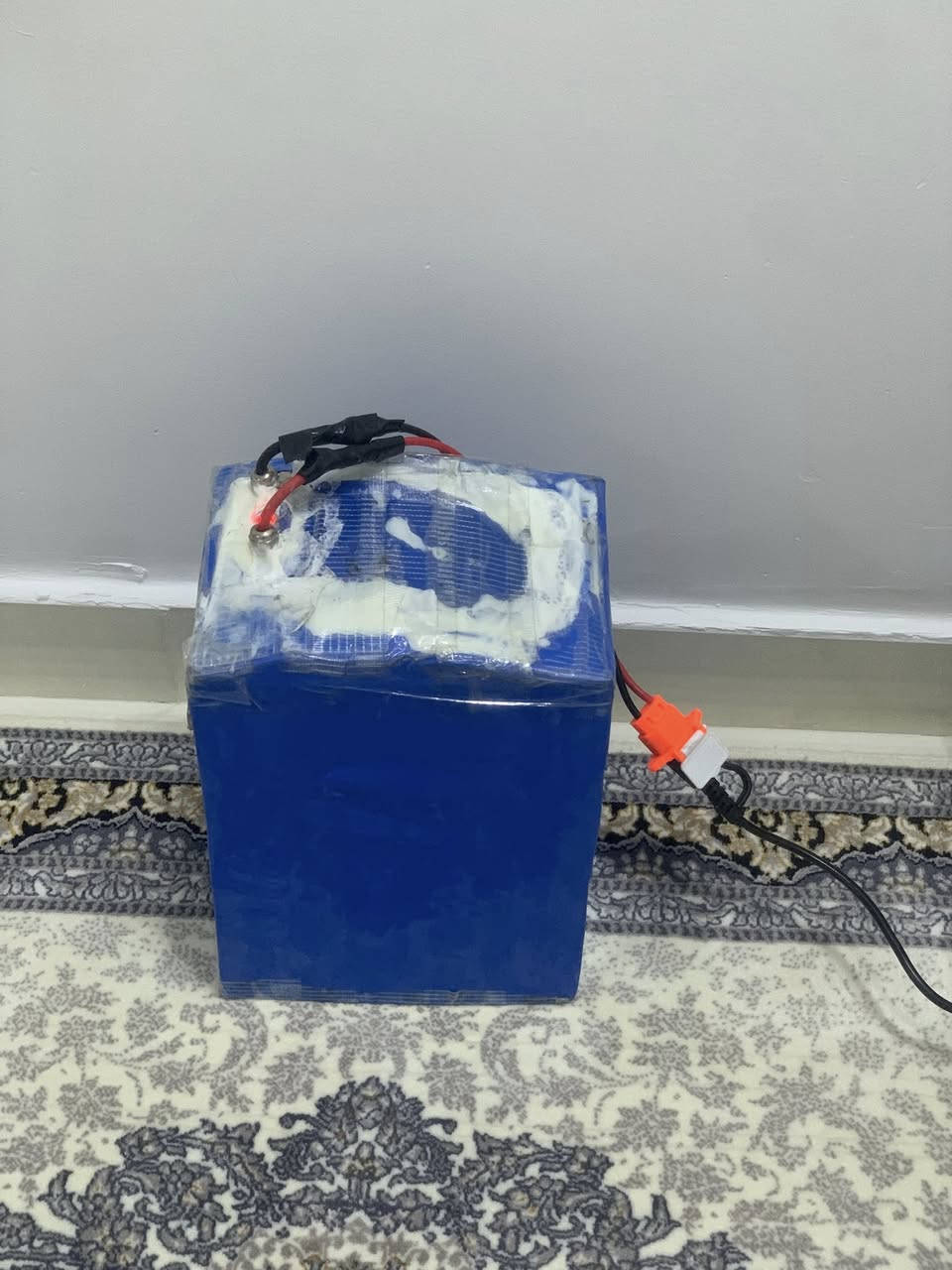 السلام عليكم بطارية ليثيوم البطاريه جديد صاله 3اشهر من تصنعت بطاريه عمل هشومي البطاريه بيه ضمان 6اشهر 30/72امبير شاحنته وياه السعر 450وبيه مجال رقم ***********عنونه البصره
