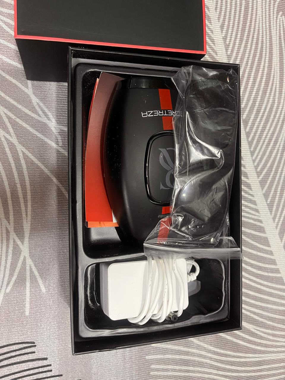 جهاز سيكريت ريزا ريد لاين
يأتي الجهاز مع 3 عدسات بميزات مختلفة : 
1-عدسة مخصصة لإزالة الشعر 
2-عدسة مخصصة، لتسكير المسامات، اعطاء النضارة، تفتيح البشرة ،ازالة الكلف، وتحفيز الكولاجين والندب
3- عدسة مخصصة للحبوب - والتجاعيد - مكافحة الشيخوخة وضمان ٥ سنوات (سنتين تبديل & ٣ سنوات صيانة)بي نظام تبريد ثلجي وصنع بريطاني ضرباته لا محدوده
اخذته 175 واريده 160 وبي مجال


**إذا كنت صاحب هذا الإعلان وتريد حذفه لأي سبب، رجاءا أرسل رسالة إلى الدعم الفني**