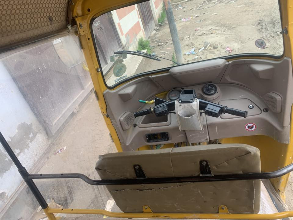 سلام عليكم تكتك 2021للبيع تكتك مصبوغه عام بدون أوراق أبيع كوم حديد 
السعر /3600وبيه مجال 
الرقم /***********ديالى بعقوبه كاطون الرحمه
