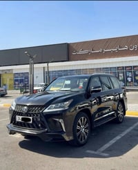 لكزس ٢٠١٨ • فور ويل • ٧ راكب