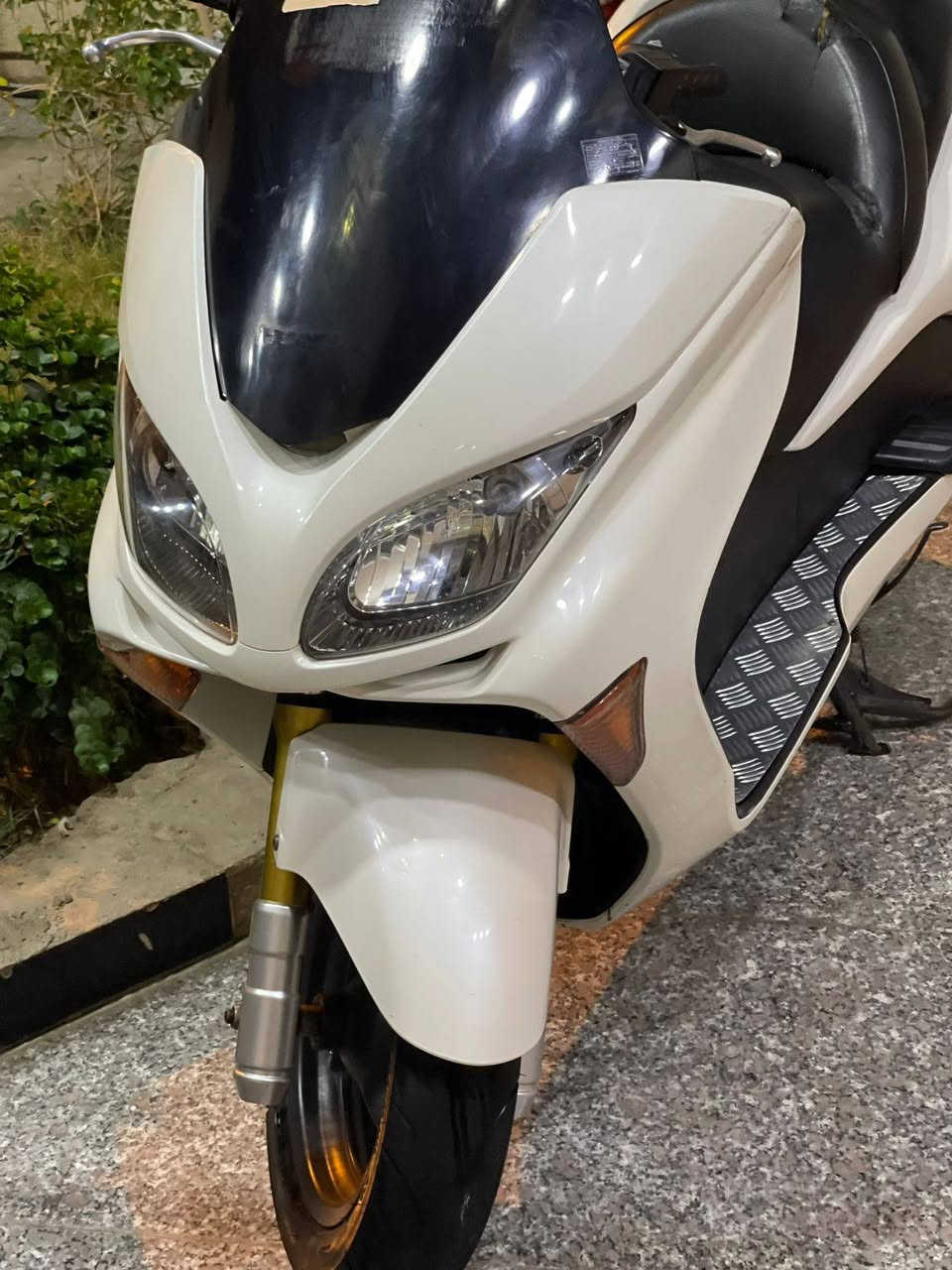 ‏السلام عليكم فورزه صفر تسعة كرستال أربعة تحويلات سبورت عادي ورياضي أوتوماتيك دراجة جديدة أخذتها.رمبه واحد 10 سماعات شغالة عدة كاملة مالتها اصلية دراجة ما ينقصها اي شي  كامله مسويله ادامه كامله
دراجة نظيفة كلش لايت ثلجي لايت الأصلي موجود دراجة ما ناقصة أي شي جيب وياك أي مصلح يفحص كفراته بلاد مكان الدراجة ميسان هذا رقم للاستفسار ***********
مهدي صلاح
