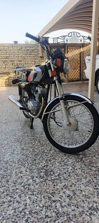 شباب دراجه البيع شلامجه موديل ٢٣  07782846734