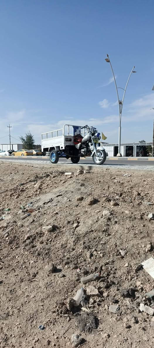 سلام عليكم ستوته 2007للبيع رقم وسنويه غراض كله جديد ستوها معمره الدراجه شوفت عينك مقدم جديد مكينه 25 اكسن 7 محور بديد هم سبعه  دراجه ما ناقصه شي كله جديد
 شراي يخابرني وبي خير ويدلل العنوان الديوانية الحمزة الشرقي
دراجه جاهزه كبل لشارع رقم ***********
