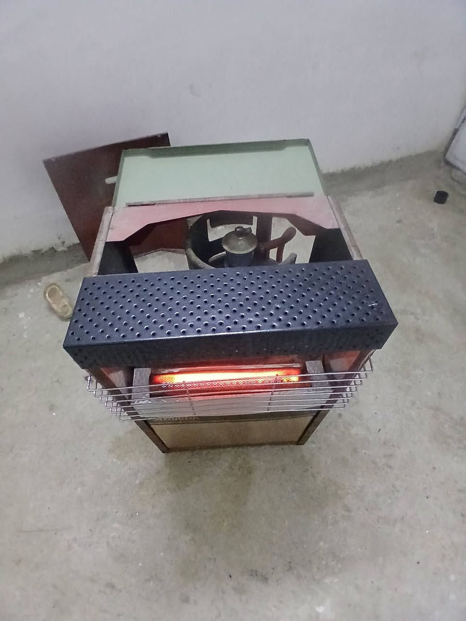 صوبة غازية صناعة سبعينات سعر ٦٥ مكاني بغداد الحبيبية شارع سجة فرع مطعم سلام الاستفسار الاستفسار واتساب علرقم ***********
