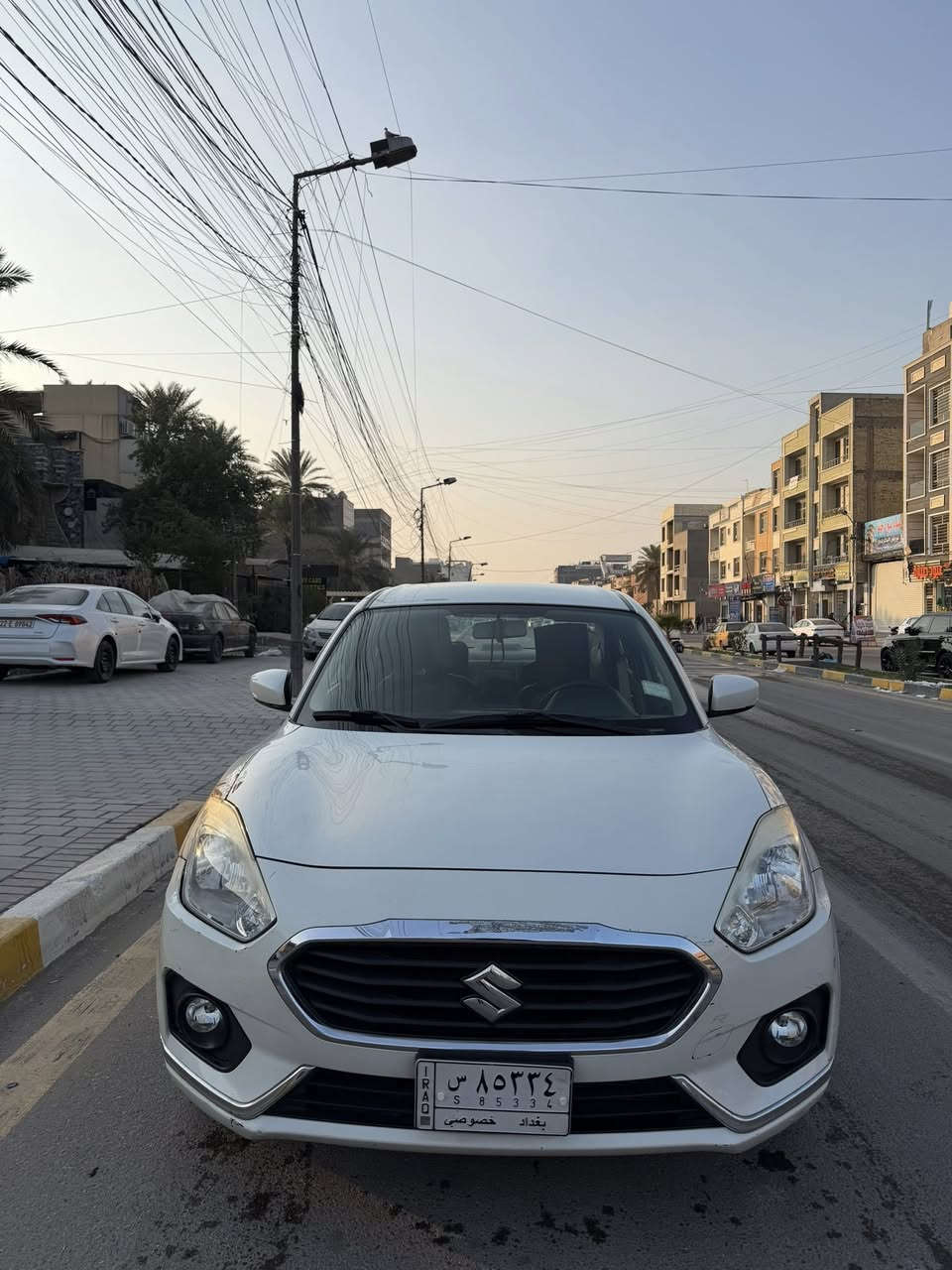 السلام عليكم
سوزوكي دزاير 2018 
خليجي استلام شركة
رقم بغداد باسمي تحويل ثاني يوم
ماشية 55 
مواصفات عادية 
بدون قطرة صبغ 
موضح بالصور شنو بيها وباقيات على حطتهه 
جاملغ الامامي يرادلة نصة صبغ 
يرادلهاا ترتيبات 
سيارة حلوة ونظيفة كير محرك صدر تبريد كلة كفاله 
مكاني بغداد حي القاهرة 
سعرها مناسب  (83)  وبي مجال مال جيتك

***********
