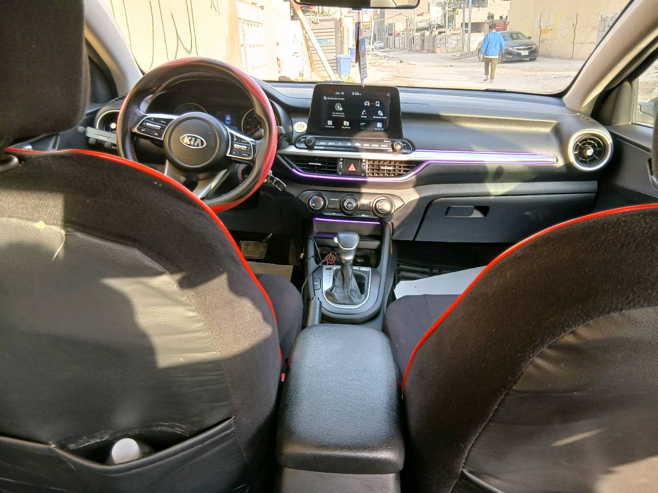 سلام عليكم  كيا فورتي للبيع او المراوس موديل 2020 وراد امريكي حادثها فقط بنيد بدون دواخل مرفق سونر وياها  منضومه تبريد جديده تخم تاير باتري جديد حداديه نص عمر مكينه ٢٠٠٠ دوش لمرغوب مابيها سياره كل نقص رقم اربيل بسمي هزه جديده مسوي لها منضومه زنون السعر 130وبيها مجال بسيط مكاني بغداد البياع رقم الهاتف ***********