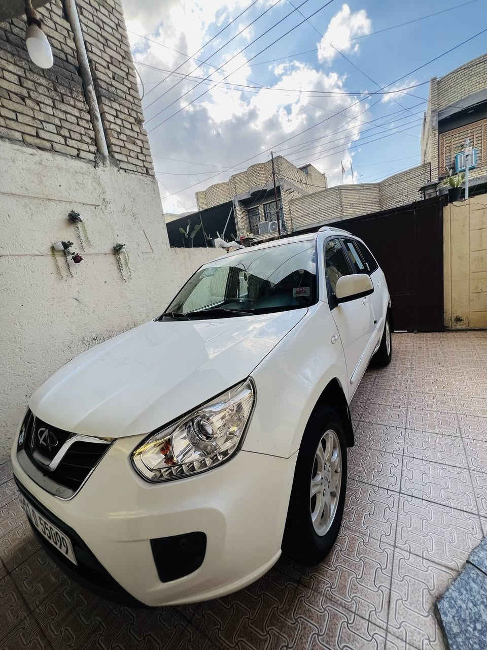 السلام عليكم 👋
تيكو 2012 شكل ال 13 
رقم دولي هزه جديدهً مصفره
السياره كير محرك جديد🛠️ كارتون كير كهربائي 
صدر امامي خلفي جديد  تخم تاير 
تحكمات كشنات تدفئه تبريد شاشه تاب  منضومه زنون 
السياره كلش نضيفه  ومابيهه اي نقص ومال جناي    بيهه صبغ بلجاملغ الامامي فقط  
السعر 62💵💰وبيهه مجال قليل 
للاستفسار  *********** 📞☎️
العنوان /بغداد  البلديات 
ممتواجد على النت
