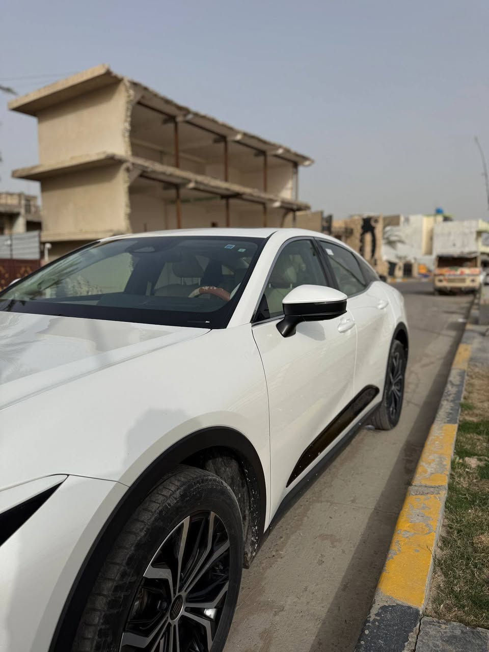 كراون خليجي 2023 وكالة عبد اللطيف مواصفات فول
كفالة عامة 
ضمان الشركة
مري شفط
خمس كامرات 
محرك 2500 
ماشية 30 الف 
برادات خلفية كهرباء
فتحة سقف 
شحن لاسلكلي 
كشنات تبريد 
مكان السيارة بغداد 
49 مليون دينار  يعني 330 ورقة
***********
***********
