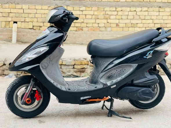 السلام عليكم 
كامكو للبيع موديل 15
مكفوله كفاله عامه مكاني لرفاعي 
سعر 800 وبيهه مجال للشراي 
***********
