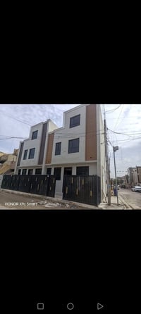 يوجد تونات 2للبيع مساحة 50متر واجهة 6وربع يحتوي على ثلاث طوابق 3غرفة  ...