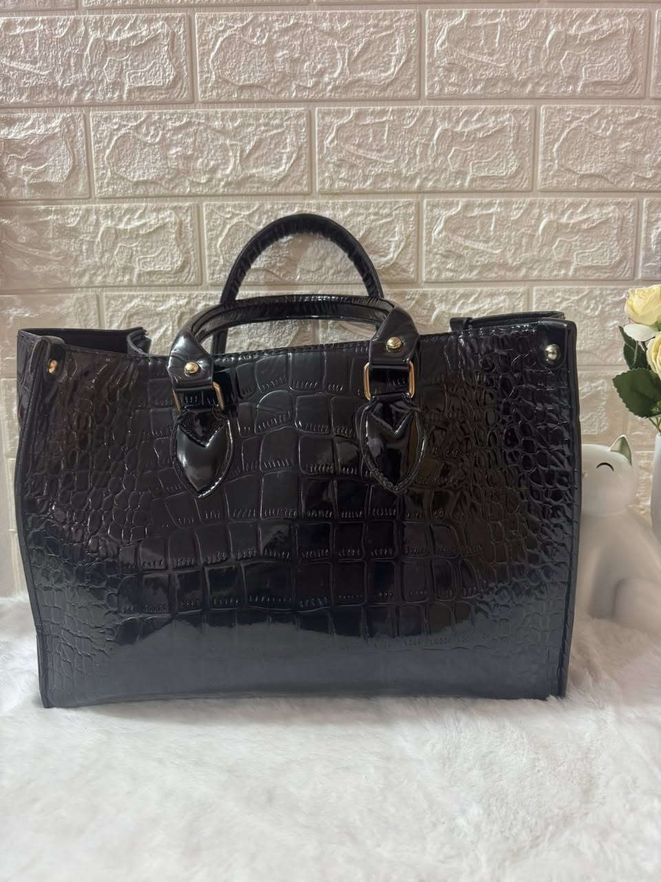 حقيبة 👜
حجم كبير وجلدها طري كلش 
تفيد للي عدها دوام وكتب او تفيد للي عدها طفل
السعر ١٥ الف 
متوفر خدمة توصيل 🚚 داخل كربلاء وخارجها


**إذا كنت صاحب هذا الإعلان وتريد حذفه لأي سبب، رجاءا أرسل رسالة إلى الدعم الفني**