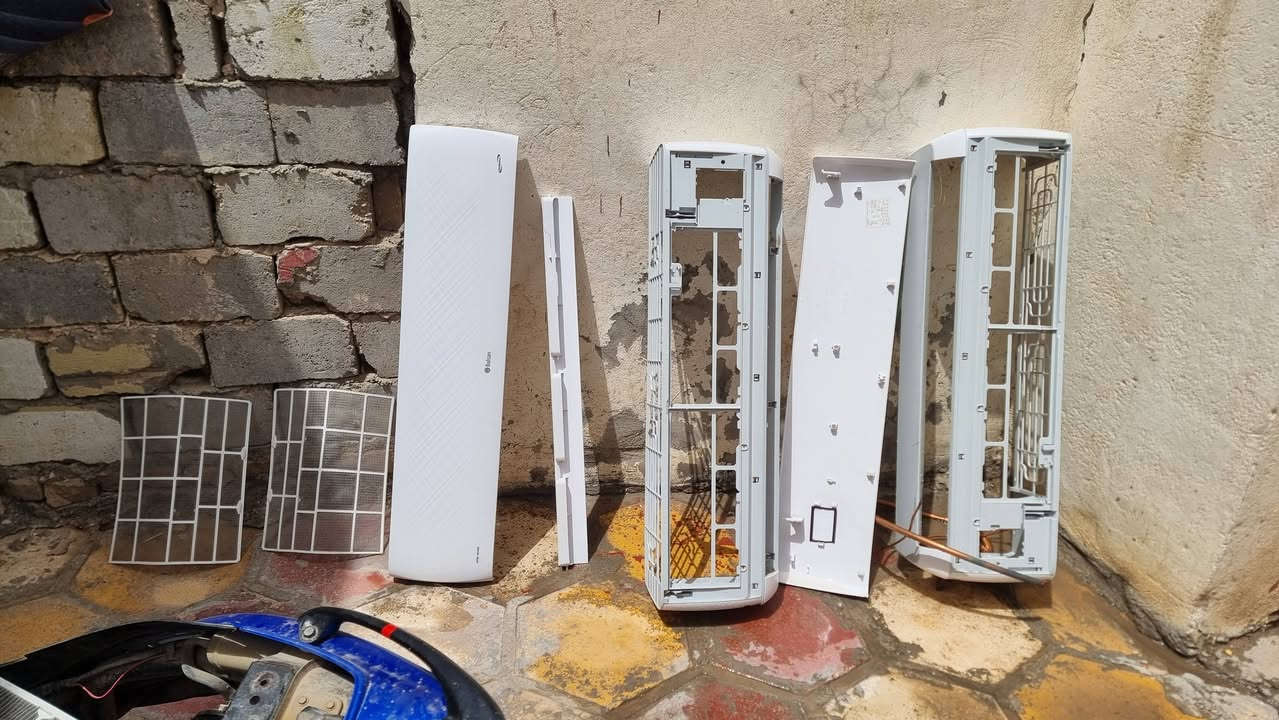 تنصيب وصيانه وغسل كافه السبالت
شحن غاز عمل موقعي داخل الديوانية ***********
