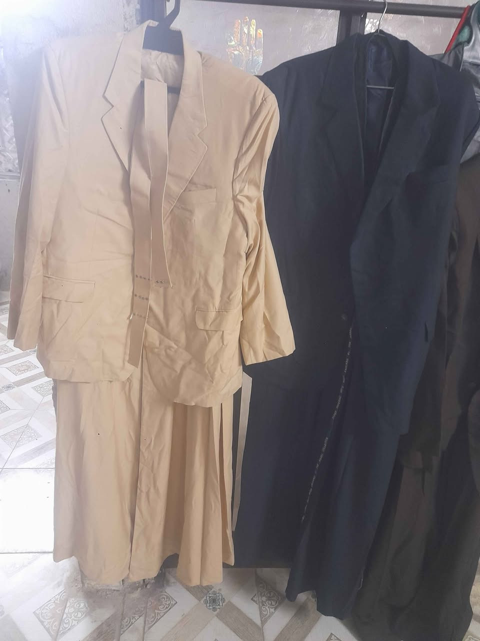 سلام عليكم تعزيله محل زي عربي ستره جواها شون دشداشه كلهه جدد كلهن جدد ماملبوسات مال شيوخ هذا السيت سعره السيت ١٥ الف بقن بس خمسه إذ شلع بيهن مجال مكاني الزعفرانيه يم عمارات سعيده *********** بغداد, العراق
