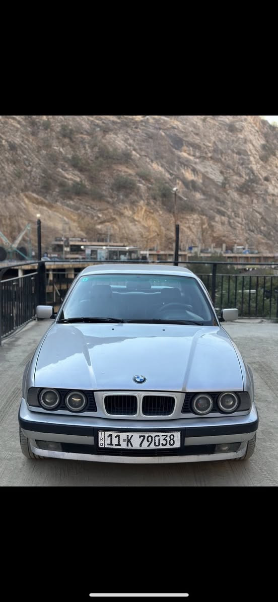 السلام عليكم
Bmw 525 i 1991
(مسكر عدل )
رقم بغداد جديد وسنوية جديدة والهزه جديدة (بأسمي )
تحويل وره يوم 🤝🏻
السيارة نظيفة وجاهزة من كلشي 
گير محرك صدر كله نظيف ✨
تبريدها شغال ❄️
سنترلوك 4 ابواب (سويچ شخاطة)
تخم تايرات شديتها قبل شهرين
باتري جديد قبل شهرين شديته 🔋
كشنات تحكم كهربائي 
الويل M 🛞
لايتات زينون 
الجام كهرباء
السيارة مكفولة من الكص واللغود مصبوغة عام للجمالية ✨بيها ملاحظات بسيطة 
ادامة جديدة لغرفة الاحتراق 🔥 
ترايها وين ميعجبك ✈️ 
السعر (78 ورقة) وبيها مجال قليل حك الجيه 🤝🏻
(تجي تگلبها عجبتك بالعافية عليك 🤍معجبتك تشرب چايك ☕️ واتشرف بيك )
والجميع على راسي 🤝🏻
بغداد / البنوك
***********
