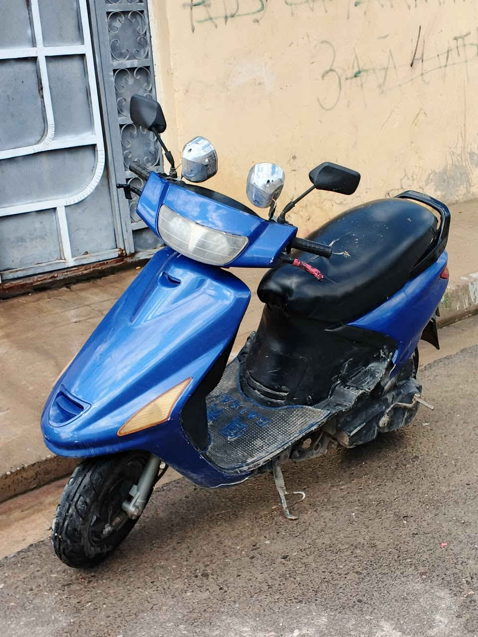 للبيع 
ماطور فراشه كلش نظيف ما بيها شي كلشي شغال 
السعر 450
***********
