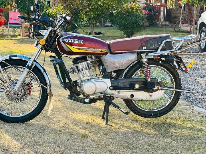 السلام عليكم موطور تايكر موديل 23 نضافه فول نشاطه فول شرط بعدو ما مفتوح مراوس بيع   صالنه كاتم مكاني بيجي صلاح الدين للاستفسار الاتصال على هاذه الرقم ***********
