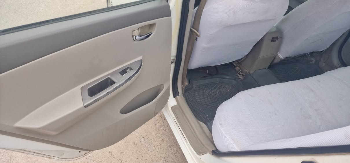 كير عادي كير عادي
بي واي دي كير ومكينه شرط كارتون ماتسمع صوتهه من تشتغل مكينه وكير ياباني
سيارة بيهه رشات صبغ بسيطه تلكيط خياسات فقط.

رقم دولي سنويه ل ٣١ توهه صاعده هزه كلشي شغال بيهه بصمه سنتر لوك جام اوتو

الشراي يتصل سعرهه 55$ ورقه مجال بسيط للشراي مكانهه السماوه
***********
***********
