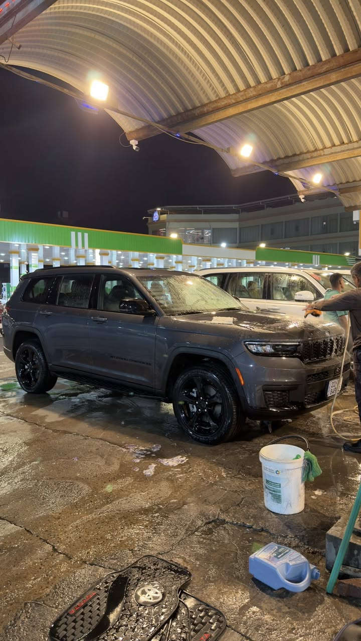 ماطولها عليكم

جيب بلاك توب فول فتحه موديل 24
ماشيه 18 الف على وضع الشركة كفاله فقط شبر صبغ
السعر 300 وماكو كفاله بهيج سعر 
***********
***********
