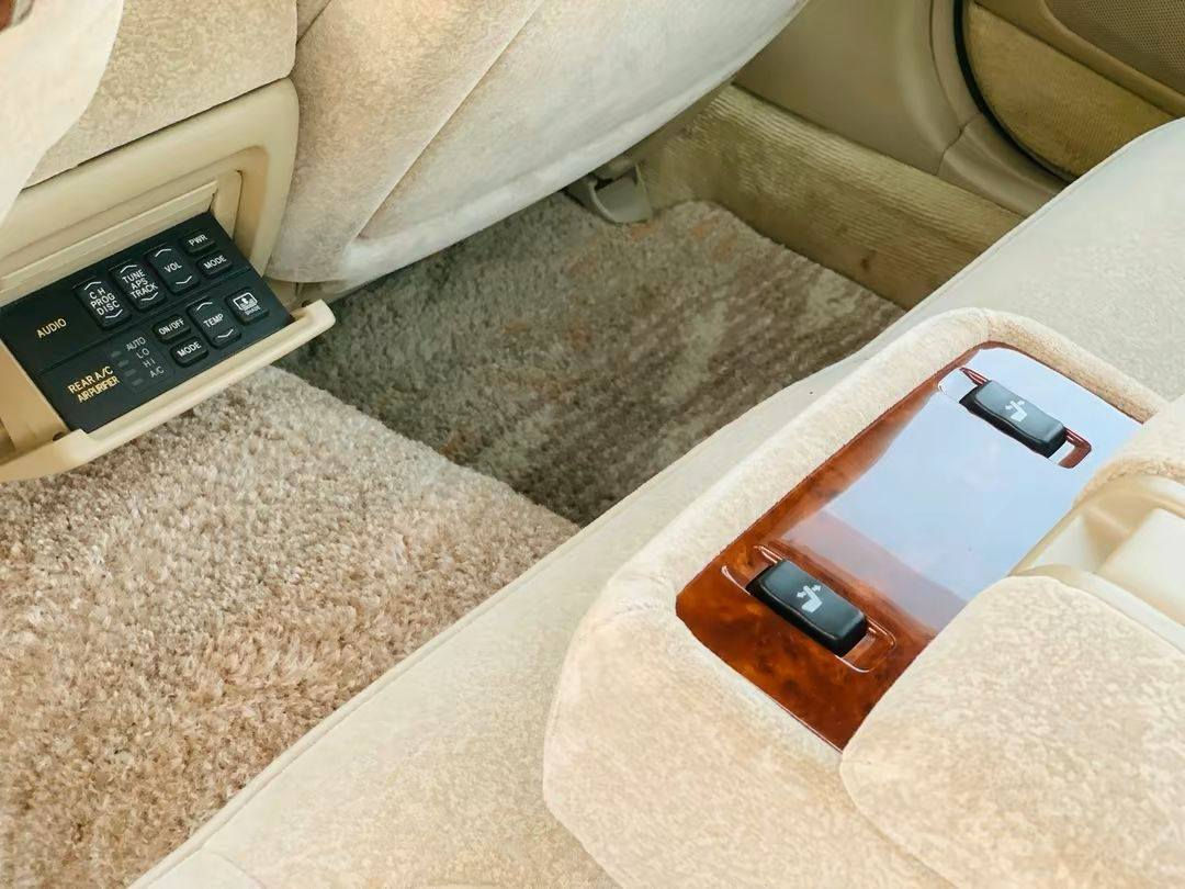 إسلام عليكم ملكه ٢٠٠١ادوات سياره زيرو مكفوله كفاله عامه مكينه ديفور كبير اربع دكم عنواني بغداد سعر خاص ***********
