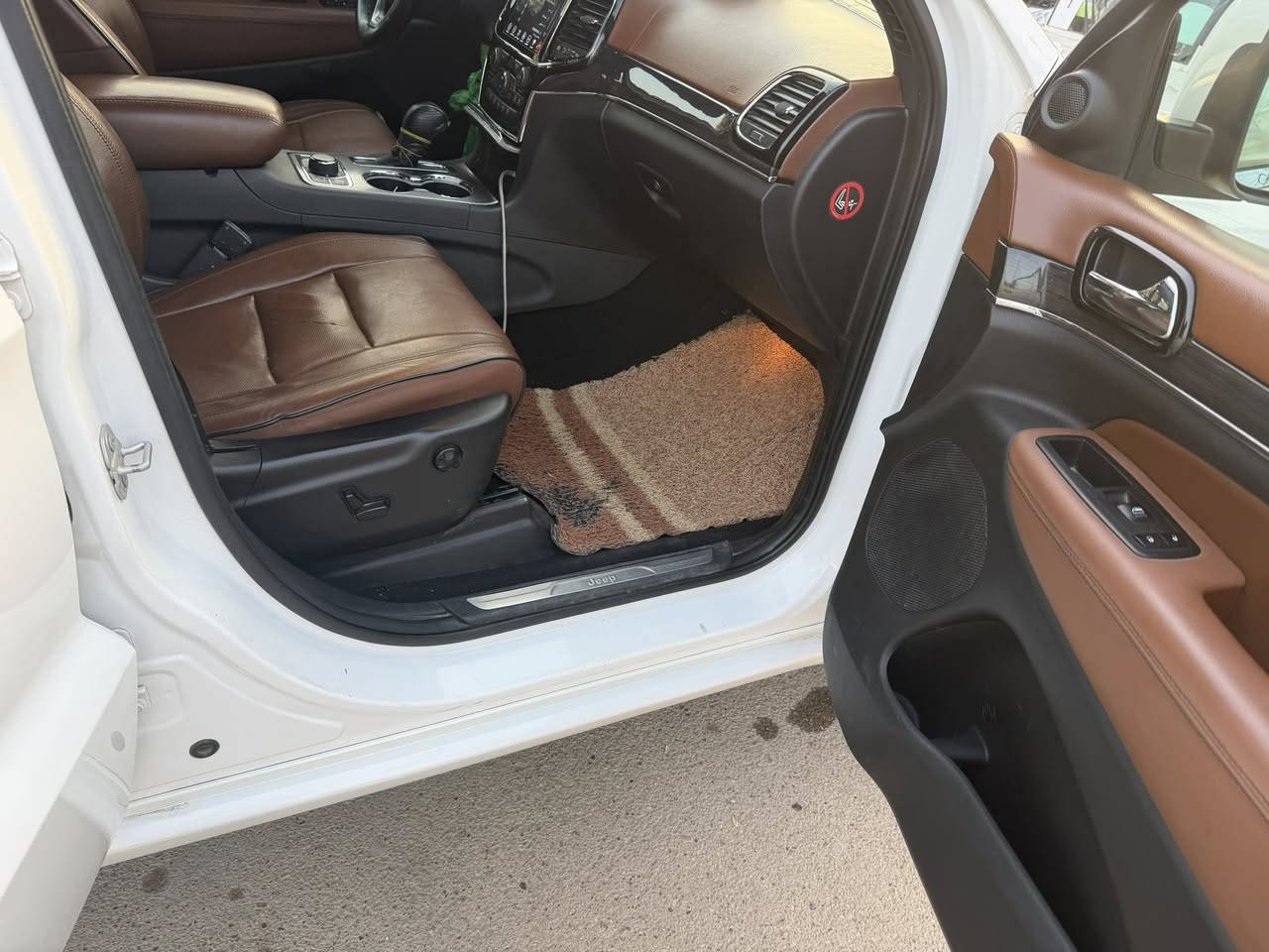 جيب افر لاند خليجي 2020فول الاخير اللون ابيض صدفي ماشيه163الف كم تفاصيل اكثر اتصل على رقمي ***********
