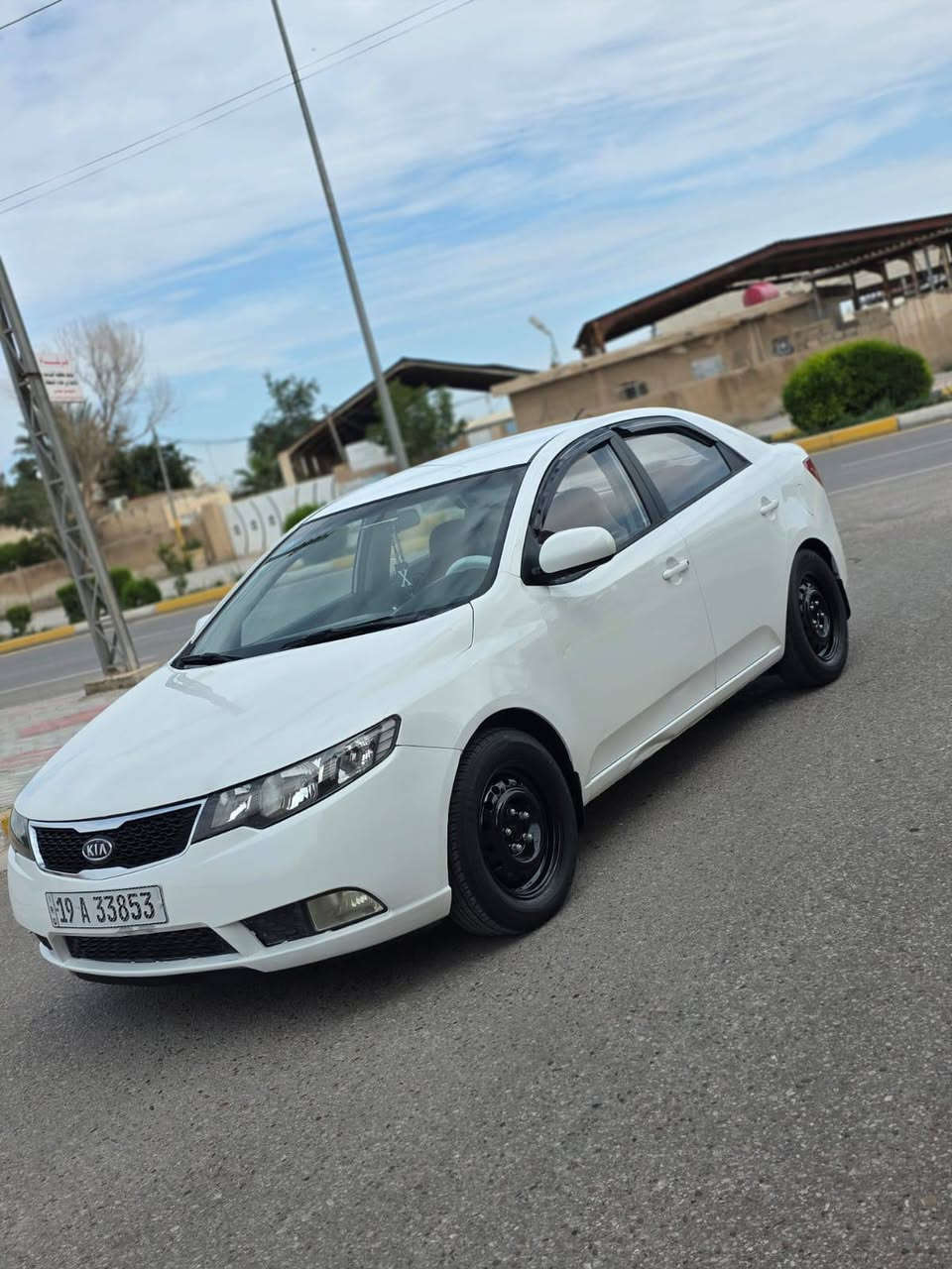 السلام عليكم سياره نوع سيراتو مديل 2013 خليجيه السيار مكفول كير مكينه حداديه تخم تبريد كله مكفول من كلشي بيه رشات كلير بدون دواخل السياره لغود شواصي مكفولات السياره جاهز من كلشي مكينه 1600 دوش العلوان كربلاء رقم الهاتف 
***********
