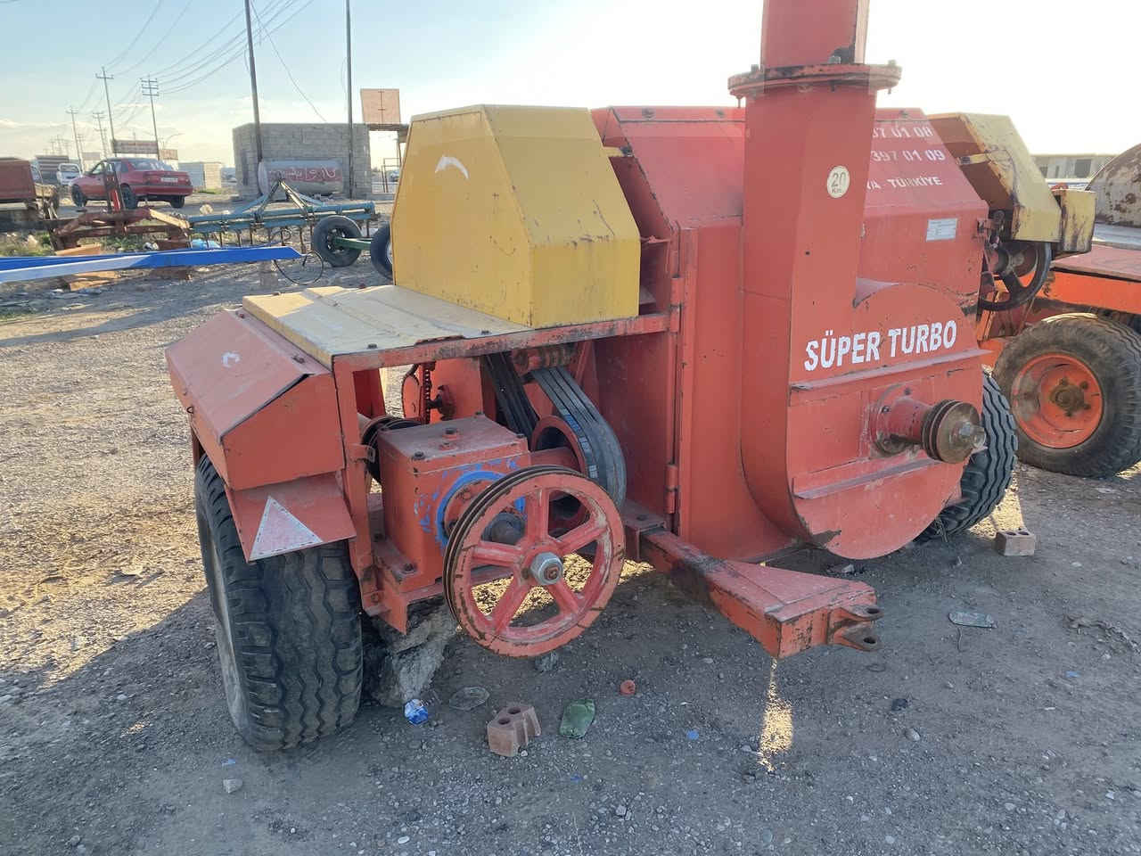 سلام عليكم يوجد شافوطات ويوجد عرباين
***********
