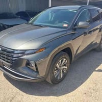 يالله السلام عليكم توسان هايبرد 2024 فول عدا الفتحة والجلد لون زيتوني ...