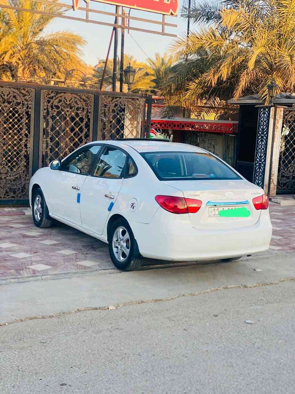 السلام عليكم ورحمة الله وبركاته
من رخصه مدير الكروب المحترم 
النترا 2010 رقم بغداد الجديد بمسي 
هزه وسنويه ولوحات جدد سياره مال بيت 
من 2015 عدنا بيه فقط طخه بسيطه جاملغ امامي معمره بدون اي داخل ومصبوغ جاملغ فقط وباردات شوف العين سياره فول موصفات مكينه 1600
دكشن عالي كير ومكينه خير من الله 
تخم تاير نظيف 5️⃣ وين كب 4 دسك 
فتحه شاشه كامره تحكم وبقيه الموصفات معروفه مكان سياره بابل السعر 113 وبيه مجال واني بل خدمه ما يعجبك السعر 
صلي على الحبيب وكل شي بسوك اكو 
 رقم الهاتف  ***********
