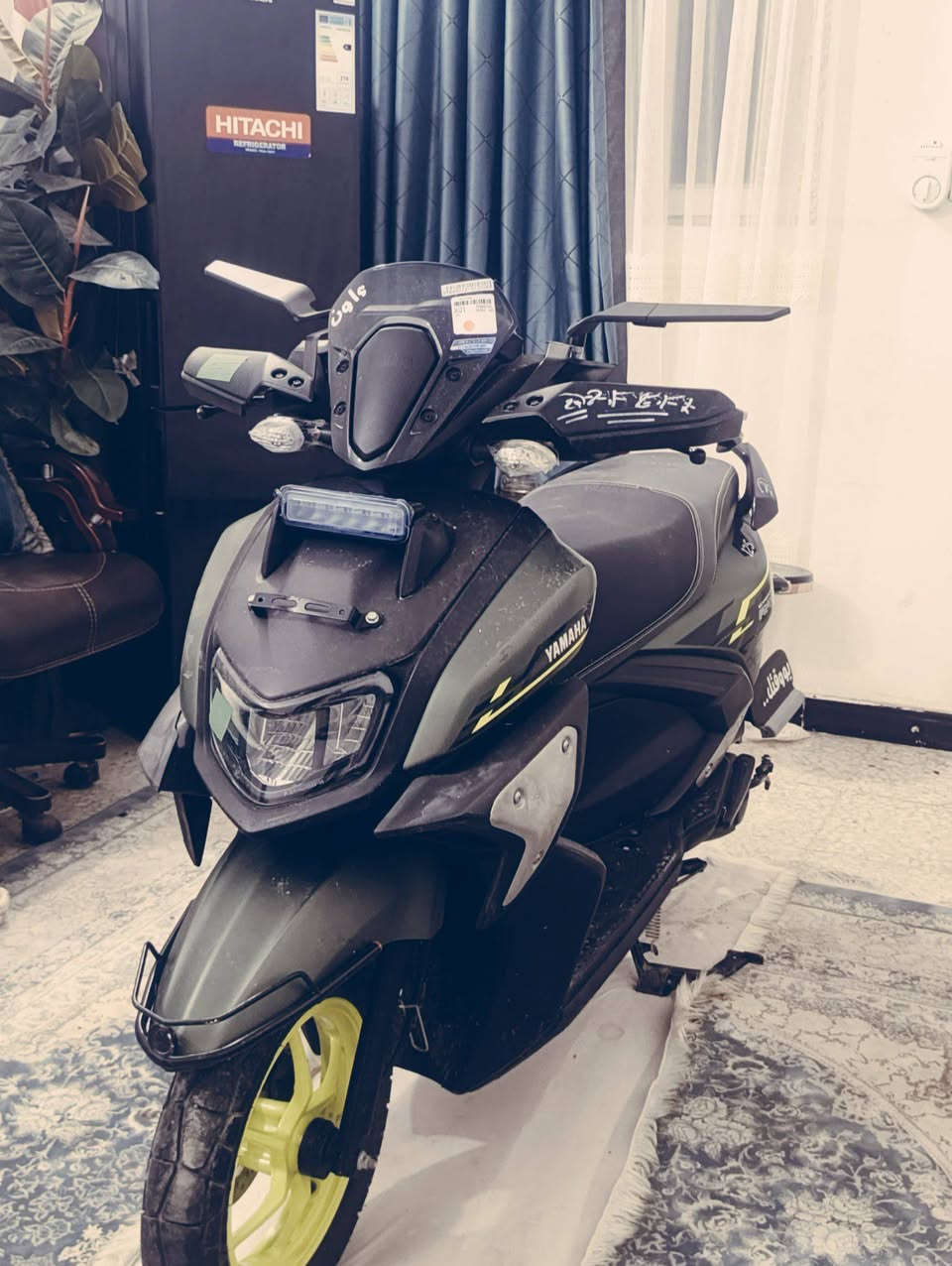 للتواصل ***********
 محرك لايلون نعومه فول دهن كل  15يوم  موتل الدراجه ماشيه 7000 
بيه شخوط بكفر واحد قليله كفاله عامه من كلشي
سعره ثنين و١٠٠وبيه مجال قليل للشراي.
