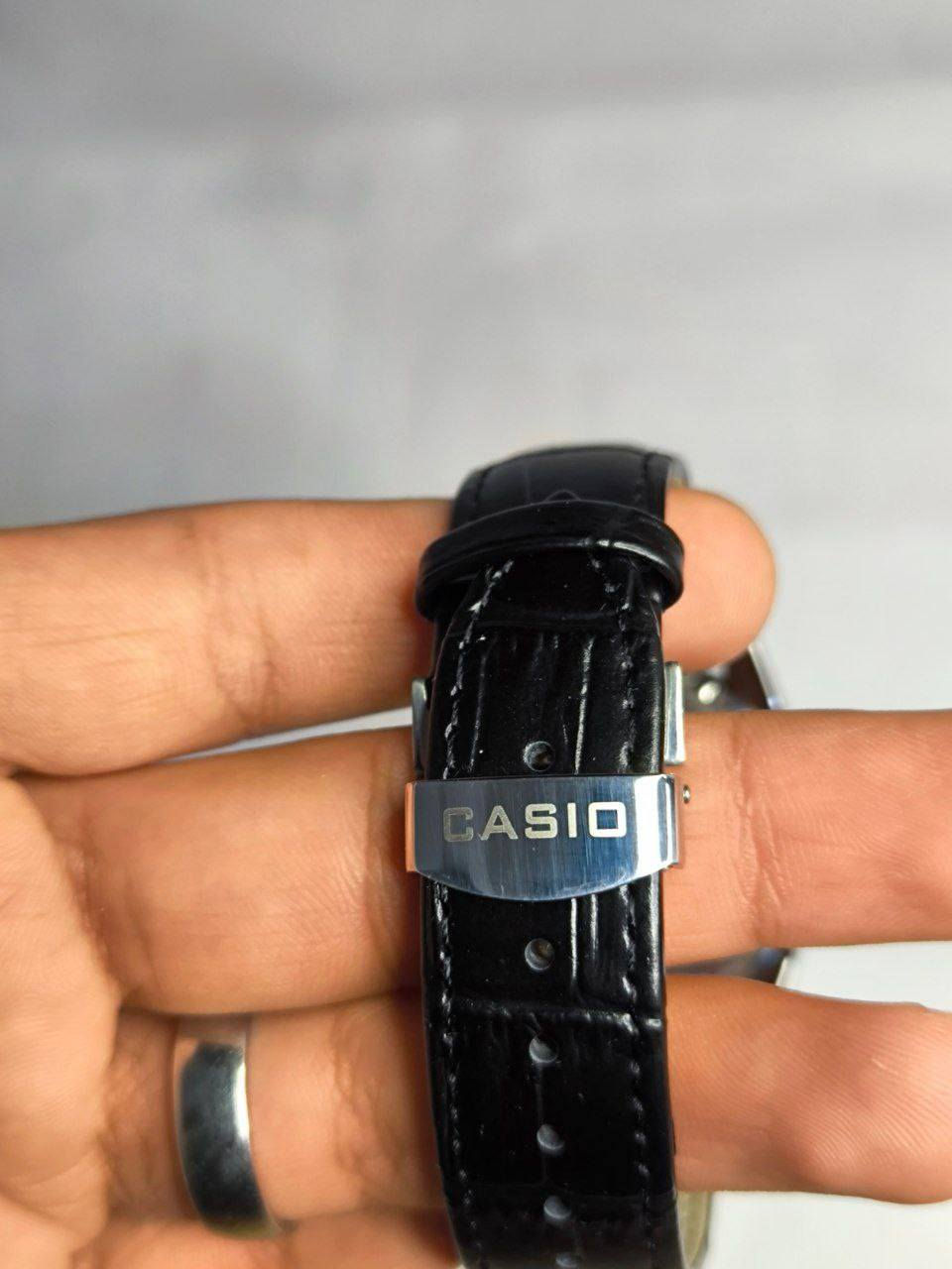 كاسيو ادفايز CASIO وارد اوربي DHL
 
تحفه فنيه قطعة ولا غلطه
ساعة من الستانلس ستيل مع نيكل روم لامع 
ميناء زيتوني (مميز ) فول لامينوس ارقام واميال 
قفل فراشة
زجاج زفير ضد الخدش 
مقاومة ماء وغبار 
مختمه بالكامل
 
القطعة ما تتفوت 
سعر :- 30 ع اول تم  
للحجز والاستفسار يرجى الاعتماد خاص


**إذا كنت صاحب هذا الإعلان وتريد حذفه لأي سبب، رجاءا أرسل رسالة إلى الدعم الفني**