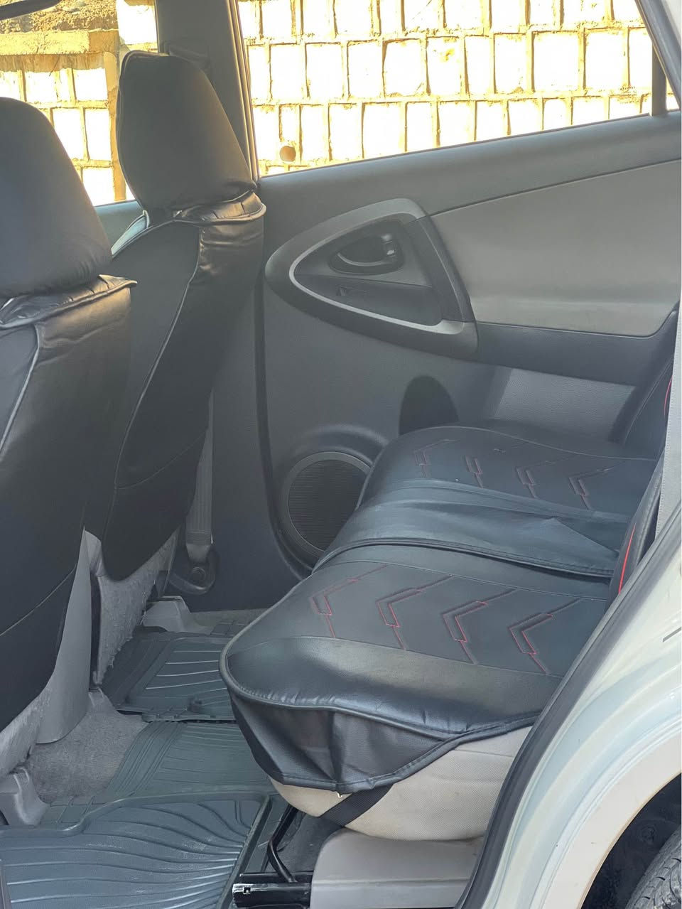 تویتا راڤۆر بەشەرتی گیرو مەکینە ٢٠١١ یەک پەلەی بجوکی سبوغە  دەعمی نیە سەنەوی نییە تاوەکو ٢٠٢٩ شاشە ئاپادی بوبەسراوە ٤تایەی نوی بو بەسراوە  بوزانیاری زیاتر تەلەفون بکەن ***********.  *********** أربيل, العراق
