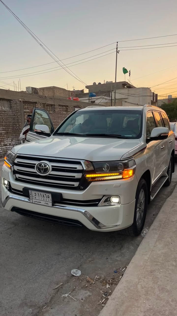 🚗 للبيع: تويوتا لاندكروزر GXR 2017 
 كفالة عامة (عدا صبغ بسيط جداً بالدعاميات)، وسونار الفحص موجود رقم بغداد 
 مكان السيارة: بغداد البلديات 

💵 السعر المطلوب: 510 ورقة (51,000 دولار أمريكي)
📞 للاستفسار:***********
