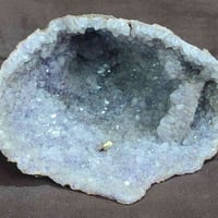 حجر الجمشت • حجر خام • حجم كبير