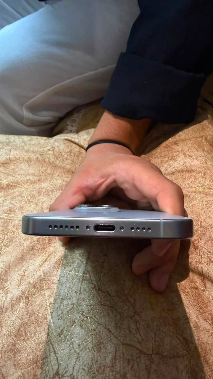 السلام عليكم .. آيفون 15 PRO MAX تيتانيوم

كفاله عامه من التبديل والتصليح شرط الفحص 

النضافه 10‎0‎%‎ الجهاز على ايدي وكلش راقي 
اريد ابدله ب 17

( الجهاز دبل سيمكارت مو سيمكارت واحد ) 

البطاريه 91‎%‎ 
نسخه لهونك كونك من بورصه بغداد 

جميع الملحقات متوفره 
والف عافيه مقدما لصاحب النصيب 

العنوان بغداد السيديه او حي الاعلام 

***********
