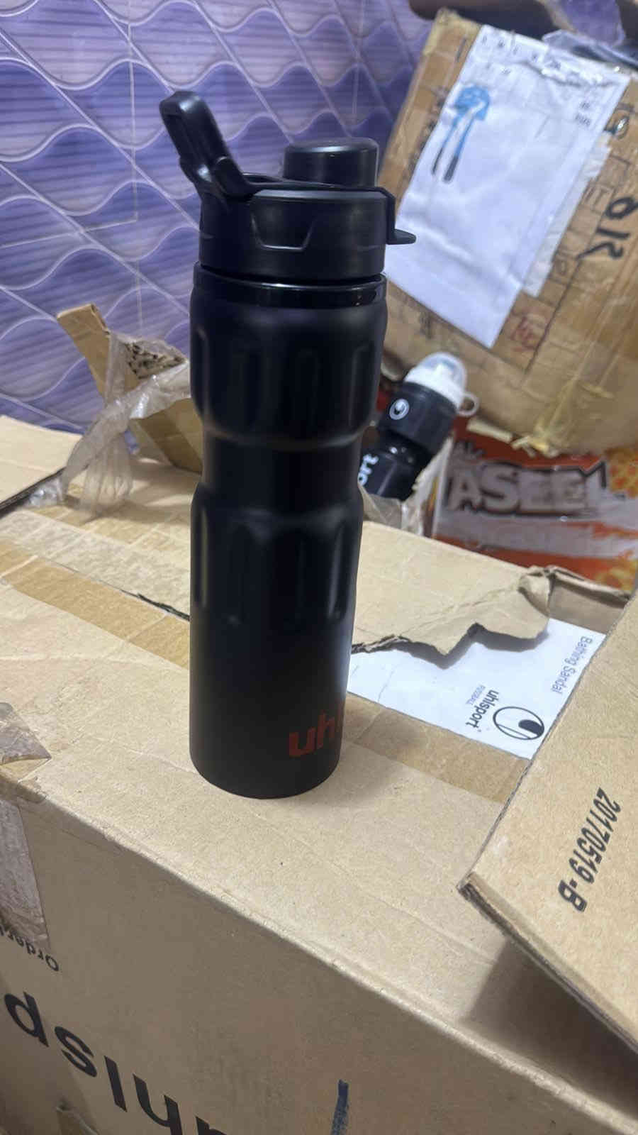 سلام عليكم حبايب تجهيزات رياضيه كامله امراتيه شرط كله اصلي البيع المكان مقابيل نازحين اسعار فول مناسبه رقم الهاتف ***********
