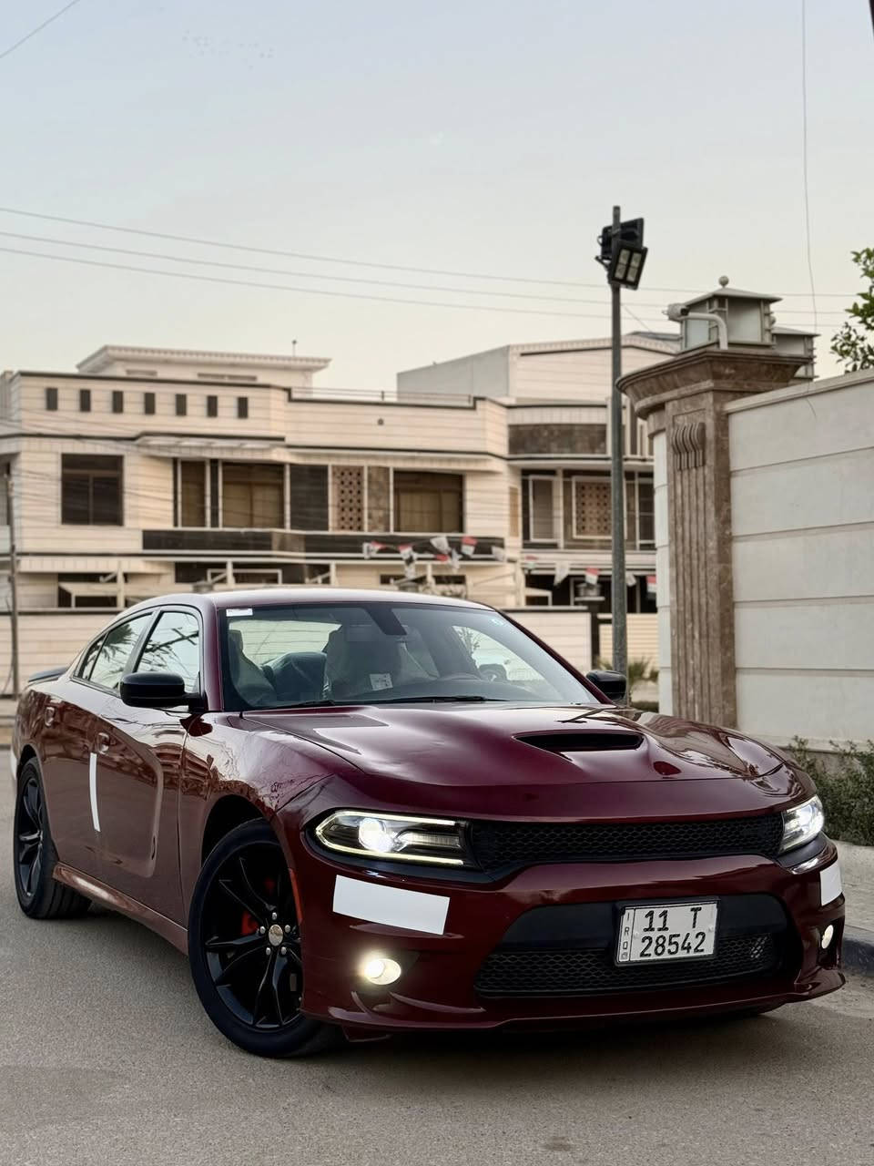 السلام عليكم
جارجر جيتي اصل  GT 
  بيه  بارد بل جاملغ إلمامي فقط 
كفاله من الصبغ 
 مديل 20
سياره رقم بغداد  بسمي
شفتات
بصمت ابواب
سماعات Alpine
حساس خلفي
تشغيل عن بعد
محرك 3600
كشنات حضن
هيترات مري
شاشه جبيره
تويل يعني سحب خلفي
الاستفسار ***********
العنوان بغداد
